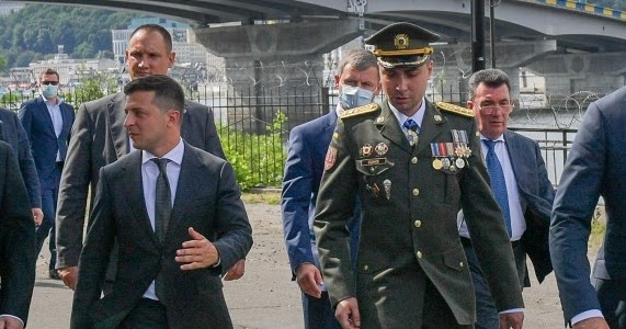 Кирилу Буданову присвоїли звання бригадного генерала. Чим відзначився очільник ГУР МО за рік роботи на посаді