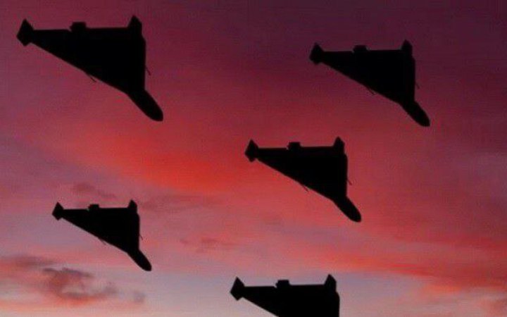 Уночі ворог бив “Шахедами” та ракетою по військових об’єктах та об’єктах критичної інфраструктури