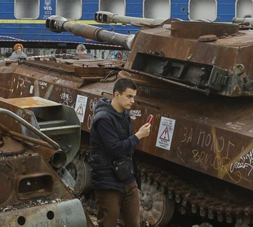 Військовий облік підлітків. Чи змінюється щось, коли виповнюється 17 років? Чи впливає на виїзд за кордон?