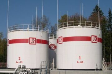Російський “Лукойл” збільшив експорт нафти морем через зупинку “Дружби”, — Reuters