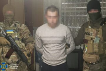 Дезертира, який здавав ворогові дані про позиції ЗСУ під Бахмутом, засудили до 16 років в’язниці