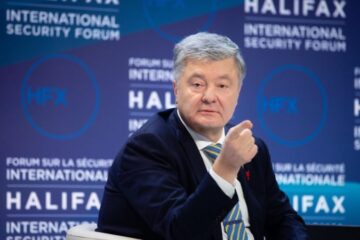 Петра Порошенка та його сина Олексія в Росії внесли до реєстру “терористів та екстремістів”