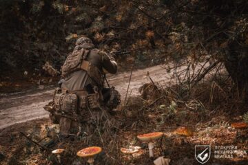 Жорстокі бої на фронті: ЗСУ стримують ворожий натиск на багатьох напрямках