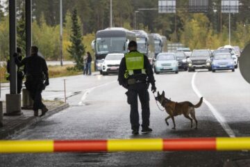 У Фінляндії завершили будівництво частини огорожі на кордоні із РФ