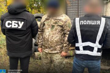 За $8 тисяч обіцяв допомогти з бронюванням від мобілізації: на Львівщині затримали військового посадовця