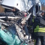 На Донеччині зіткнувся бус з пасажирами та вантажівка, загинув водій маршрутки