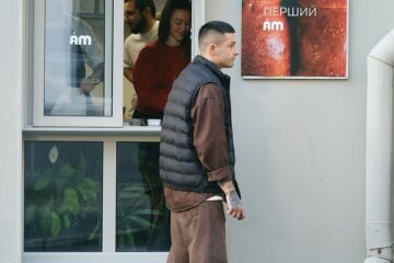 Am: Хто відчиняє «вікно з пиріжками» на Гончара й чому за ним варто стежити