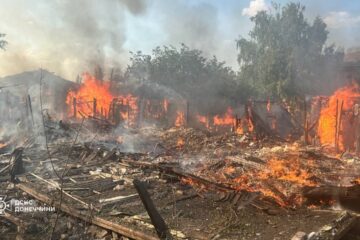 Чергова доба жорстких ударів по Донеччині: в області значні руйнування та поранені