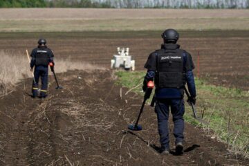 В Україні ветеранів і осіб з інвалідністю залучатимуть до очищення й розмінування територій