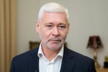 Росіяни вдарили по Шевченківському району Харкова, відомо про поранену людину