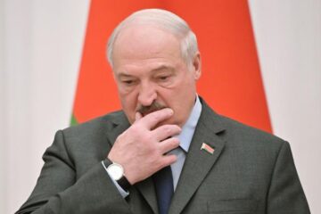 Лукашенко помилував групу політв’язнів