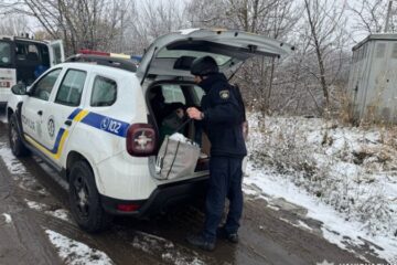 Поліція евакуювала з Куп’янського району Харківщини 18 дорослих і дитину