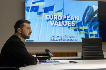 Зеленський у зверненні до Європарламенту згадав про тіньовий флот РФ і виступив за «сильні санкції»