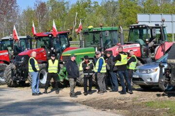 Польські фермери розпочали страйк на ПП “Медика-Шегині”