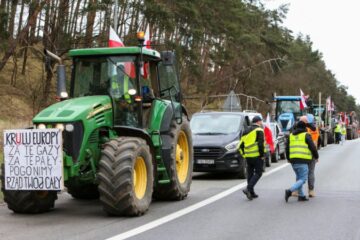 ​Польські фермери відновили блокаду на одному з пунктів пропуску з Україною