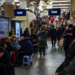 Під час ракетної атаки росіян в метро Києва укривалися майже 26 тисяч людей