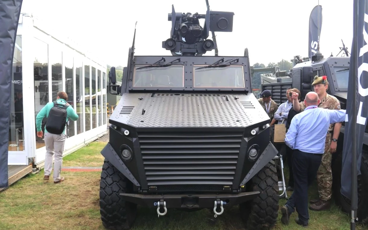 Легкий захищений патрульний автомобіль Foxhound (GMRV) на виставці Defense Vehicle Dynamics (DVD). Фото: Army Recognition