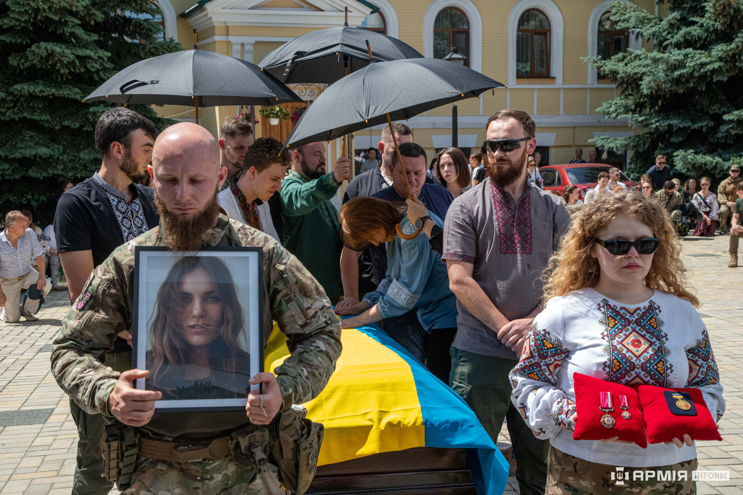 У Києві попрощалися з медикинею «Госпітальєрів» Іриною Цибух — фоторепортаж АрміяInform