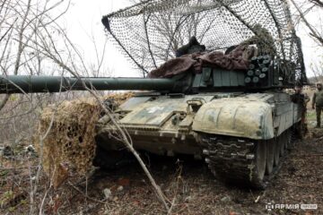 Ворог намагається накопичити резерви, тривають бої в Торецьку, Часовому Ярі та в Кураховому