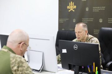 Адаптація новобранців у бригадах: Головнокомандувач ЗСУ провів підсумкову річну нараду