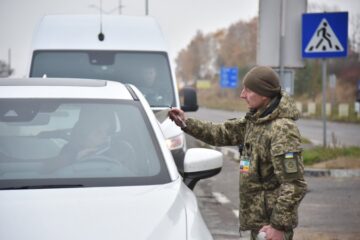 У двох польських пунктах пропуску є черги на в’їзд до України