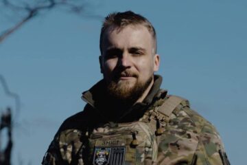 Професійні пожирачі мізків: «політруки» женуть росіян в атаки і закликають до самогубства