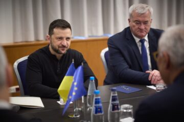 У Кракові обговорили підтримку українського виробництва безпілотників і далекобійної зброї