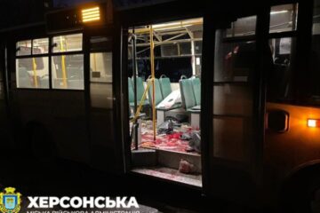 Зросла кількість убитих внаслідок удару Росії по маршрутці в Херсоні: зупинилося серце фахівчиня ГУ ДПС