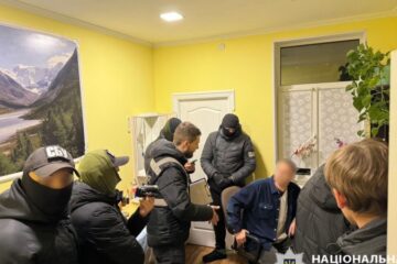 Поліцейські Київщини підозрюють лікаря у тому, що той запропонував військовому стати обмежено придатним