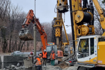 Дорога через екопарк «Осокорки» та підʼїзд до аеропорту «Жуляни». Що будуватимуть в Києві у 2025-му