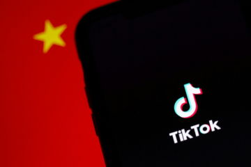 TikTok можуть продати Ілону Маску, щоб уникнути блокування у США. Платформа це спростовує