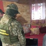 100 рублів в обшарпаному гаманці та «россия в кривых зеркалах»: на Вінниччині затримали зрадниць