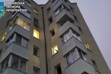 Ворожа атака по Харкову: пошкоджено понад 10 автомобілів і будинки