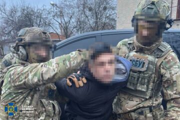 Від набоїв до гранатометів — затримано 10 торгівців зброєю  