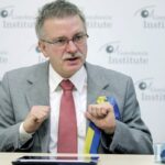 Доповідач Європарламенту по Україні Галер закликав владу України припинити тиск на Порошенка