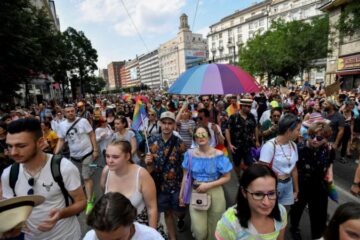 Уряд Орбана хоче перенести будапештський прайд у закрите приміщення