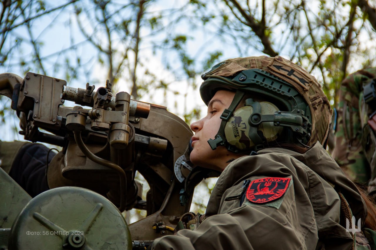 Володимир Зеленський привітав українок із Міжнародним днем боротьби за права жінок і мир