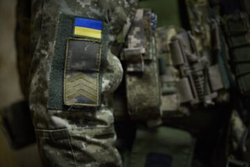 У День добровольця Зеленський відзначив нагородами 301 військовослужбовця