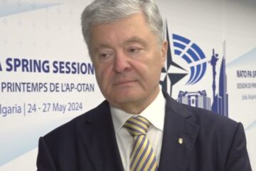 Порошенко вважає, що Україні треба забути слова “наступальна операція”