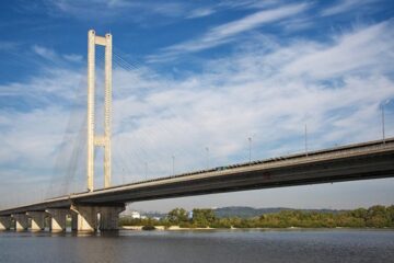 Південний міст частково відкриють для авто, а Дарницький працюватиме під час тривоги