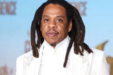 Jay-Z позивається проти жінки, яка звинувачувала його та Дідді у зґвалтуванні