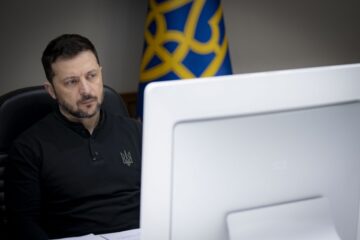 Потрібен сильний тиск на росію, щоб зробити навіть перші кроки до припинення війни — Президент