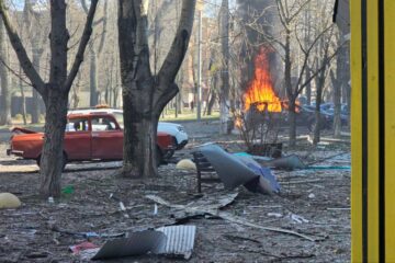 Херсон знову під обстрілом: російська авіація атакувала центр міста КАБом