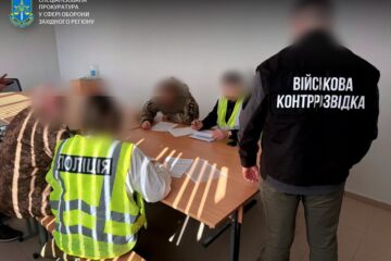 На Тернопільщині оголосили підозри 4 солдатам, які будували будинок родичів командира