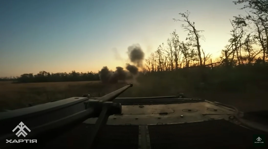 Скриншот з відеоролику «“Хартія” штурмує окупантів на Харківщині»