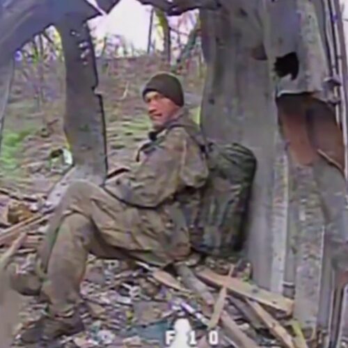 Прикинувся «восковою фігурою» — несподівана поява FPV-дрона паралізувала окупанта