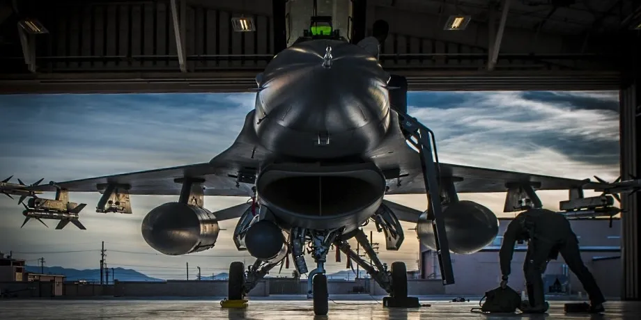 F-16