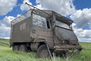 «Вивозить поранених і витягує техніку»: як австрійський Pinzgauer воює у 110-й бригаді ТрО