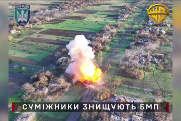 Одна вибухнула, друга згоріла — на Донбасі відбили російський штурм на БМП