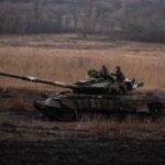 Логіка війни проти логіки «параду»: що стоїть за різними напрямками російських атак на Сході